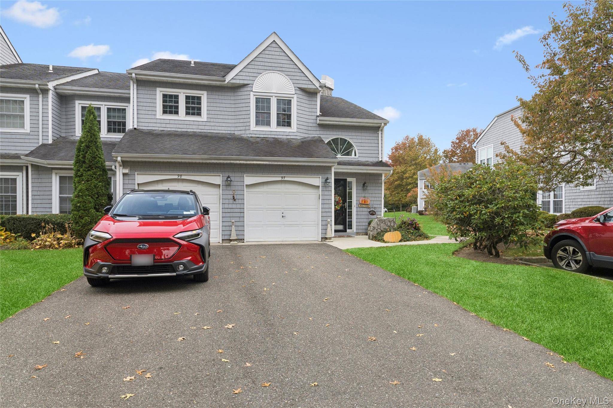 Kings Park, NY 11754,98 Lakebridge DR