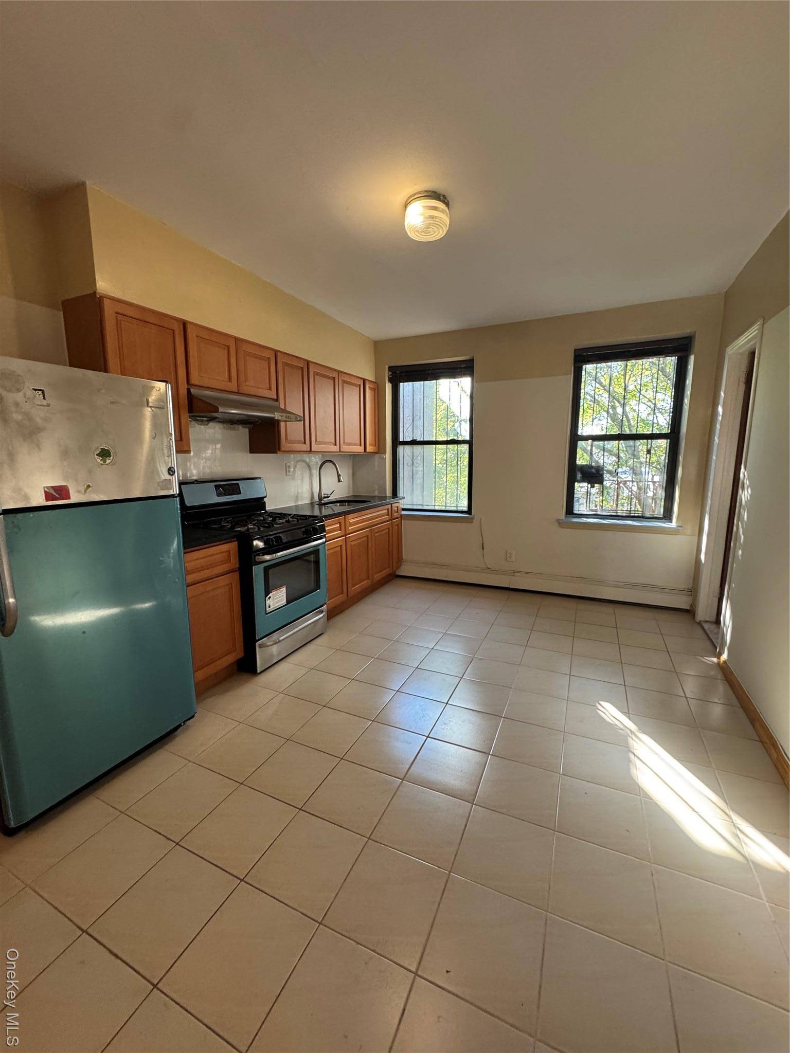 Brooklyn, NY 11233,2358 pacific ST