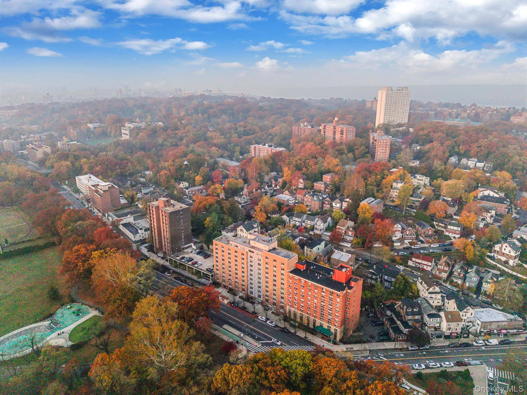 Bronx, NY 10471,6469 Broadway