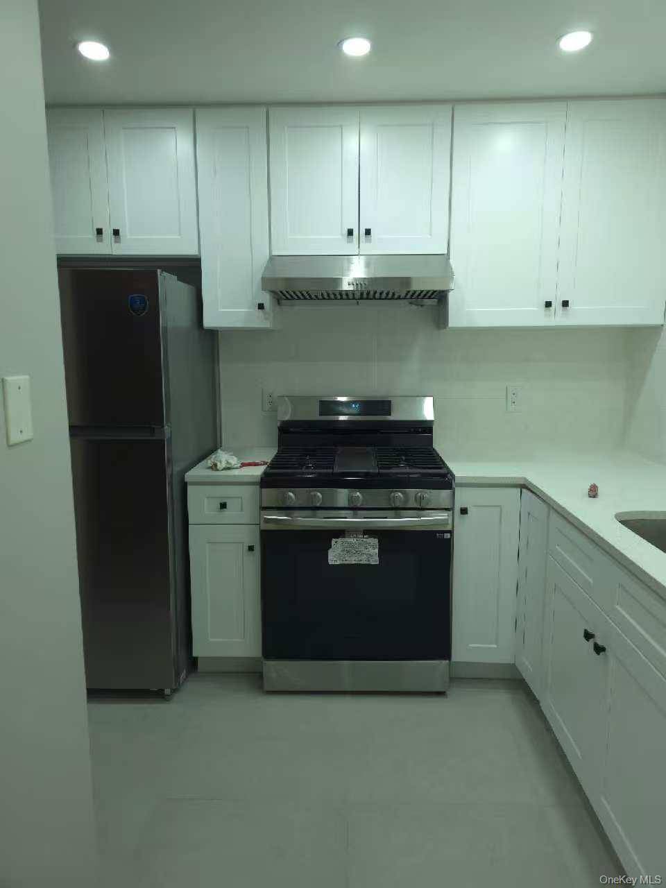 Bronx, NY 10473,2096 Randall AVE