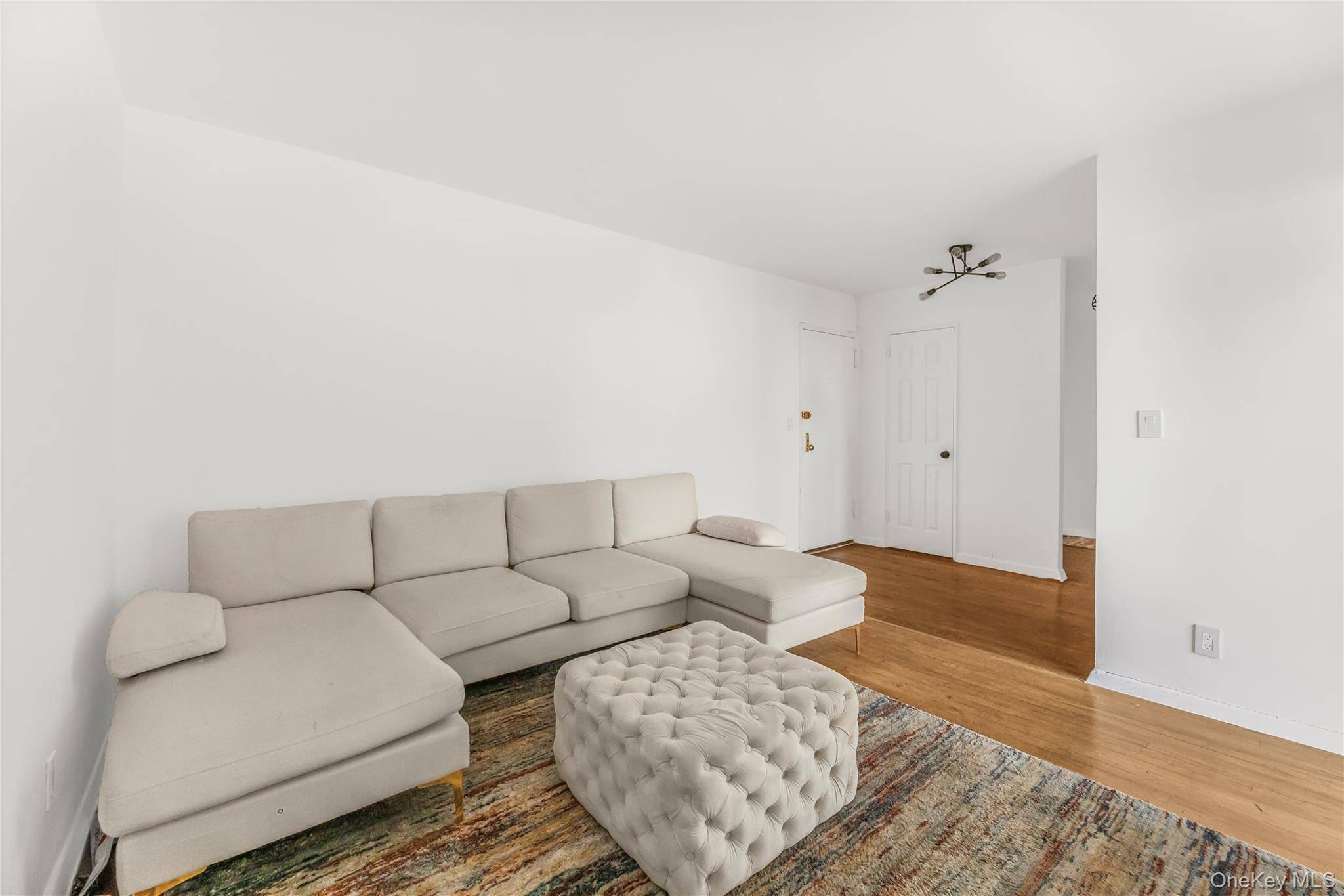 Yonkers, NY 10704,365 Bronx River RD #6C