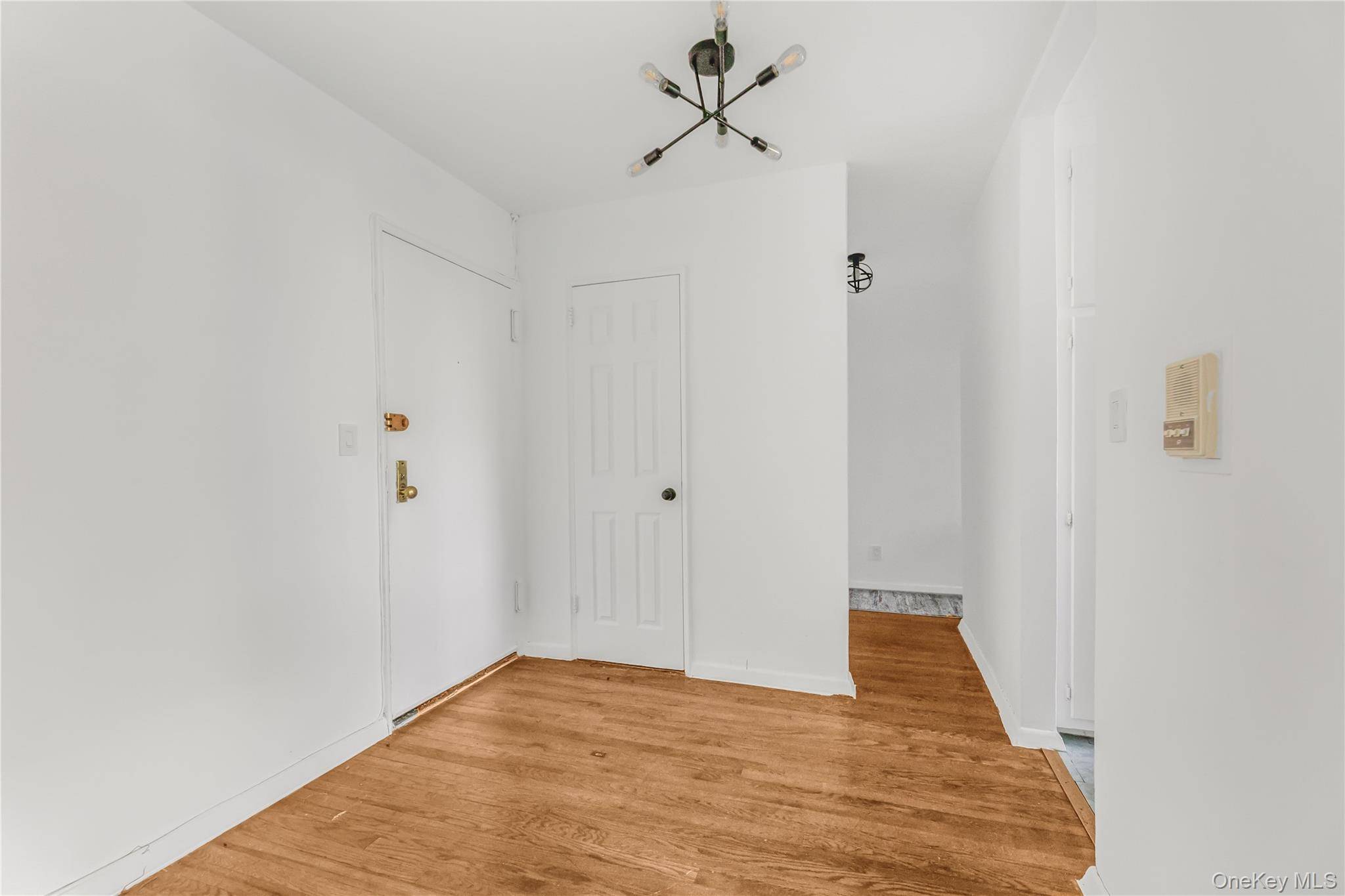 Yonkers, NY 10704,365 Bronx River RD #6C