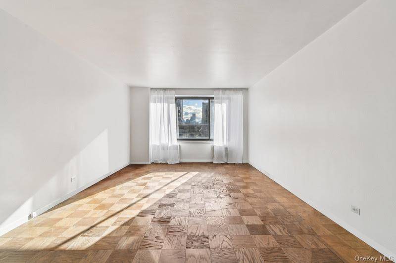 New York (manhattan), NY 10025,382 Central PARK #15H