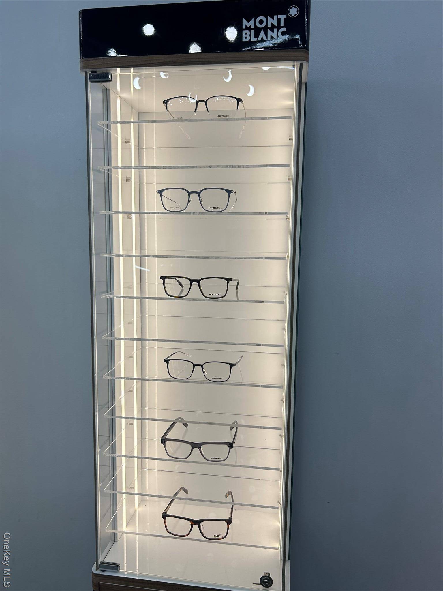 Valley Stream, NY 11580,78 Rockaway AVE