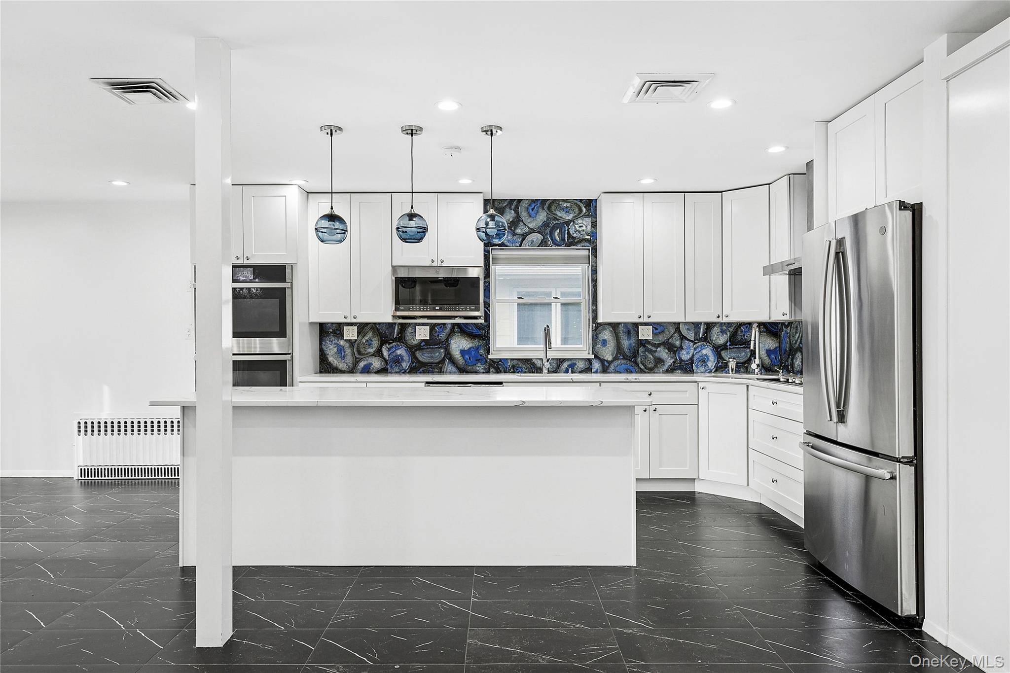 Valley Stream, NY 11581,740 Eagle DR