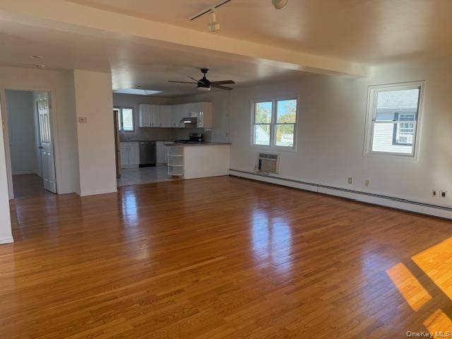 Mineola, NY 11501,164 Jackson AVE