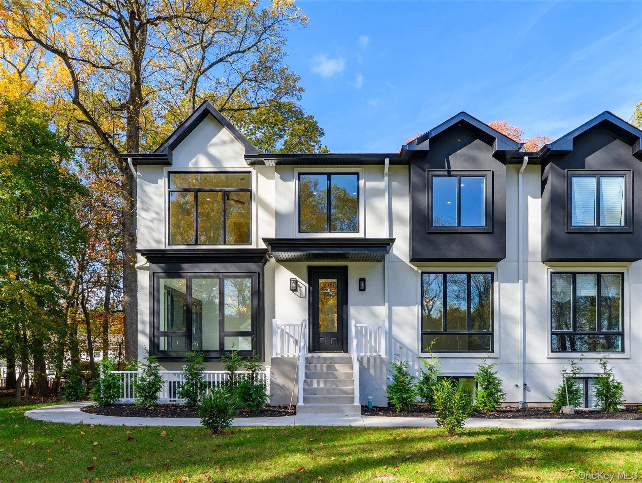 Spring Valley, NY 10977,613 Union RD