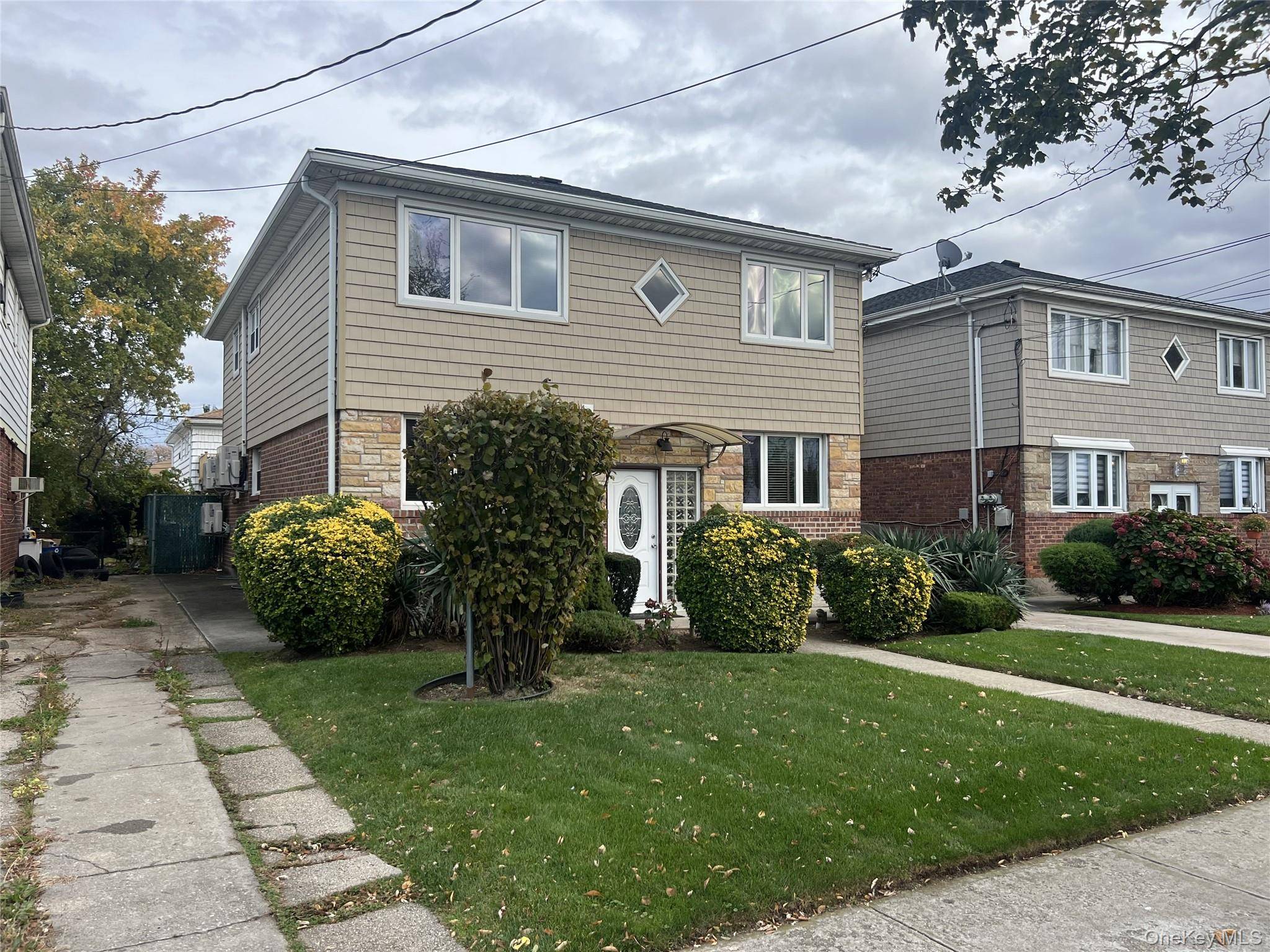 Howard Beach, NY 11414,Address not disclosed