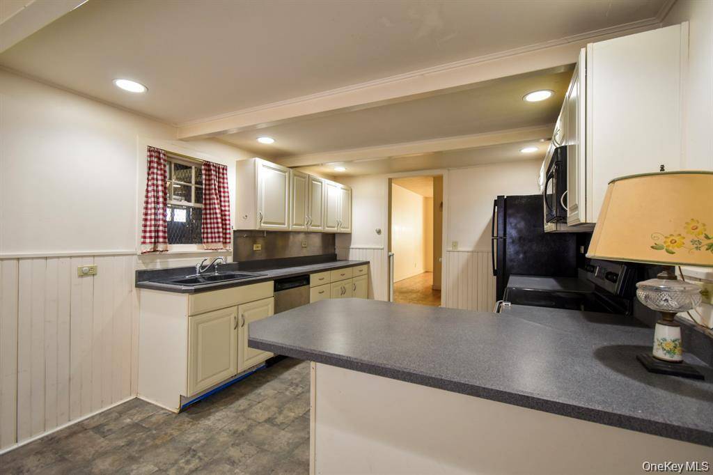 Stanfordville, NY 12581,6099 Route 82