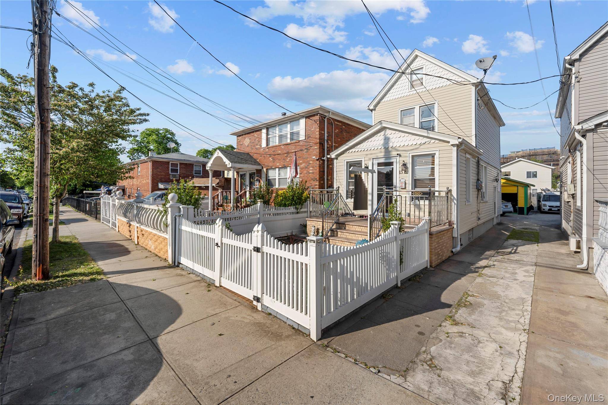 Richmond Hill S., NY 11420,115-15 127 ST