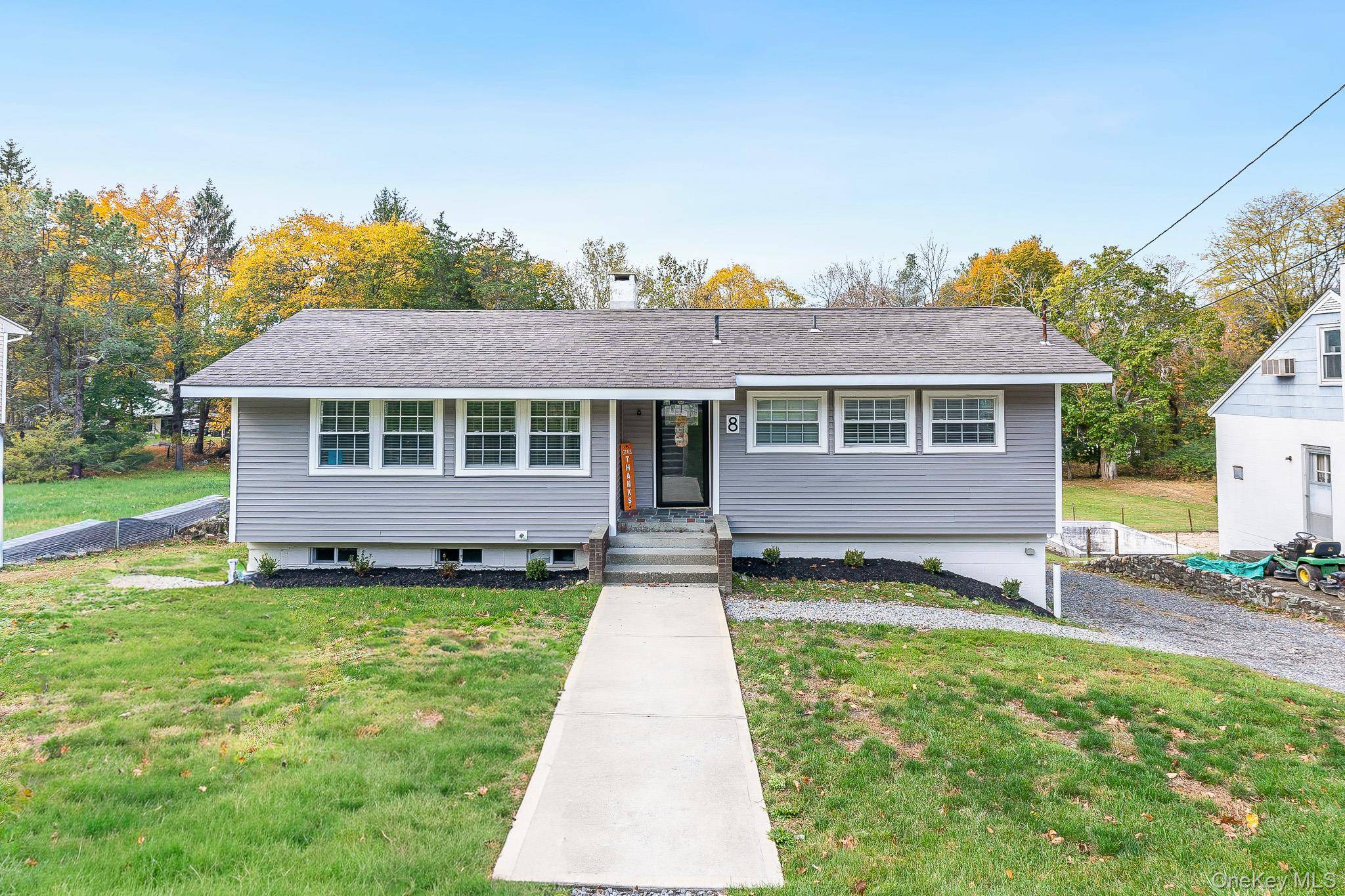 Poughkeepsie, NY 12603,8 Robert RD