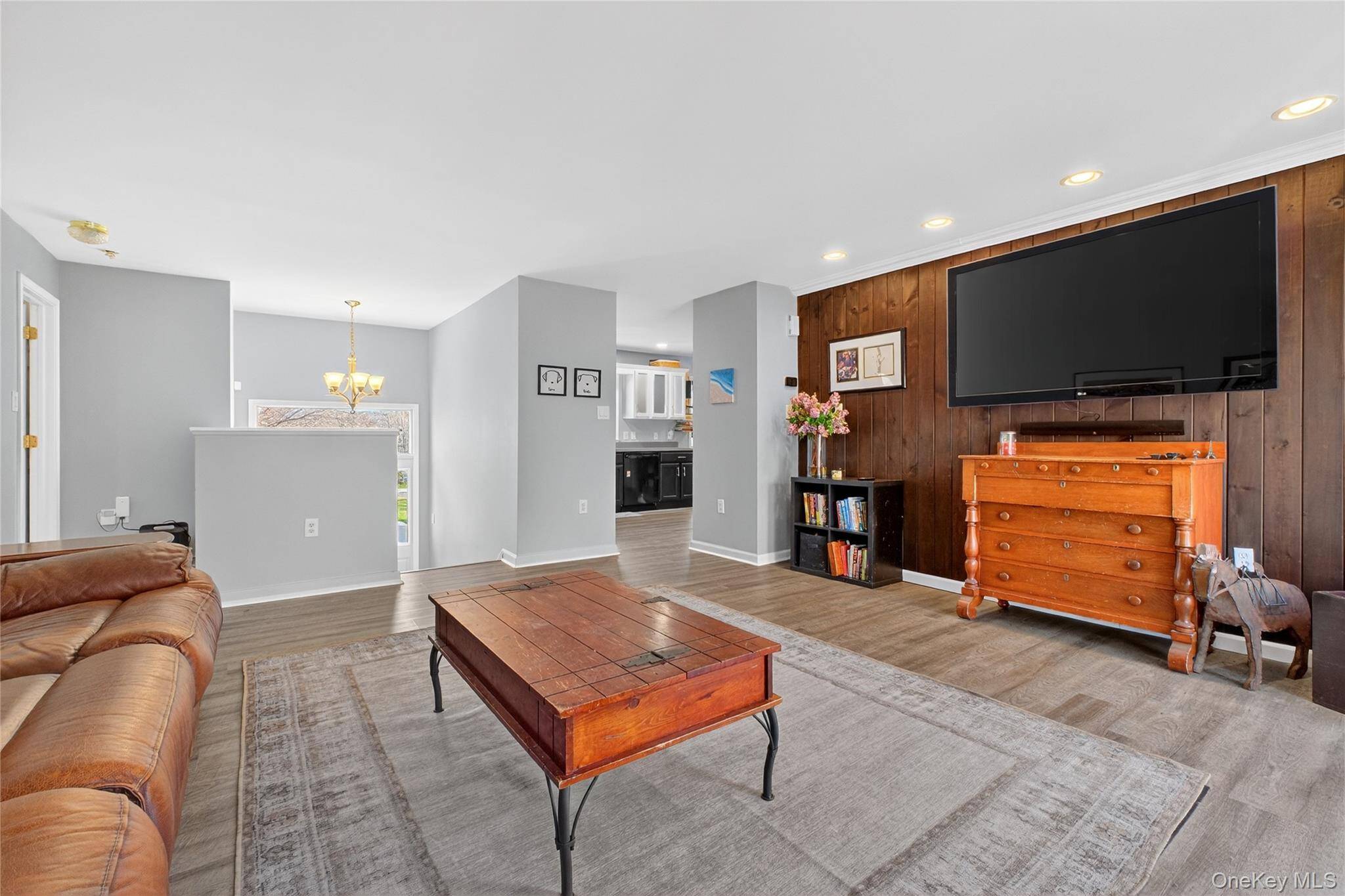 Patterson, NY 12563,387 Cornwall Hill RD