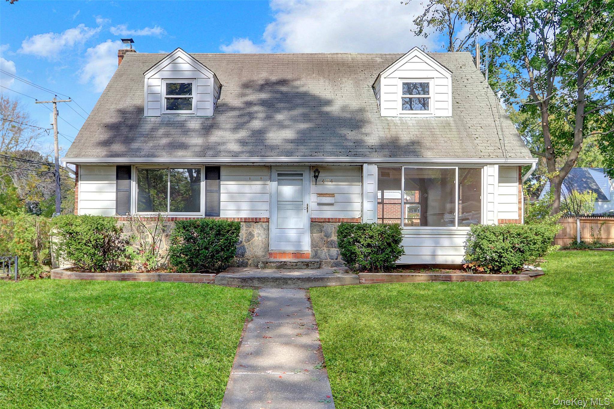 West Hempstead, NY 11552,474 Roy ST