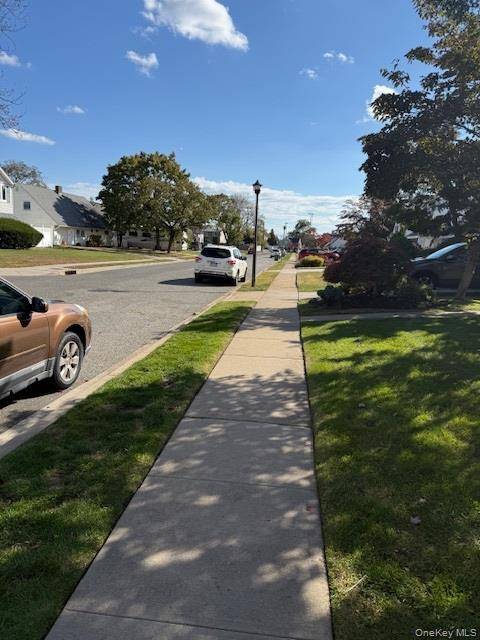 Levittown, NY 11756,112 Gun LN