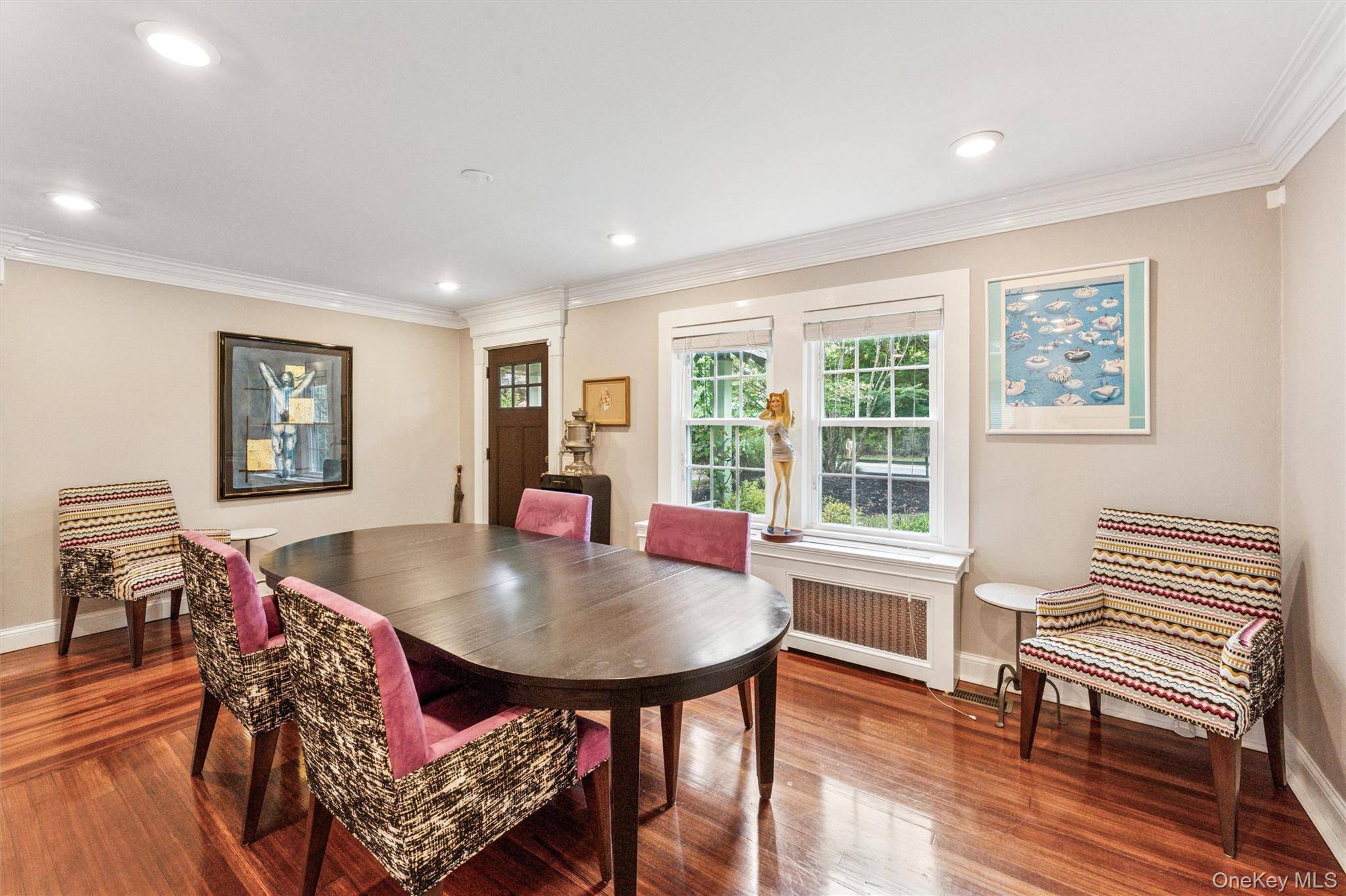 Quiogue, NY 11978,414 Main ST