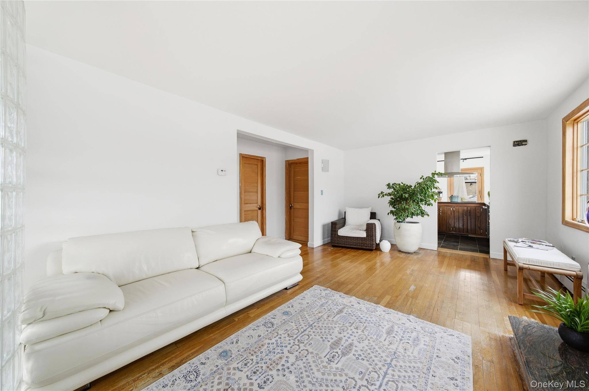 Bellmore, NY 11710,107 1st PL