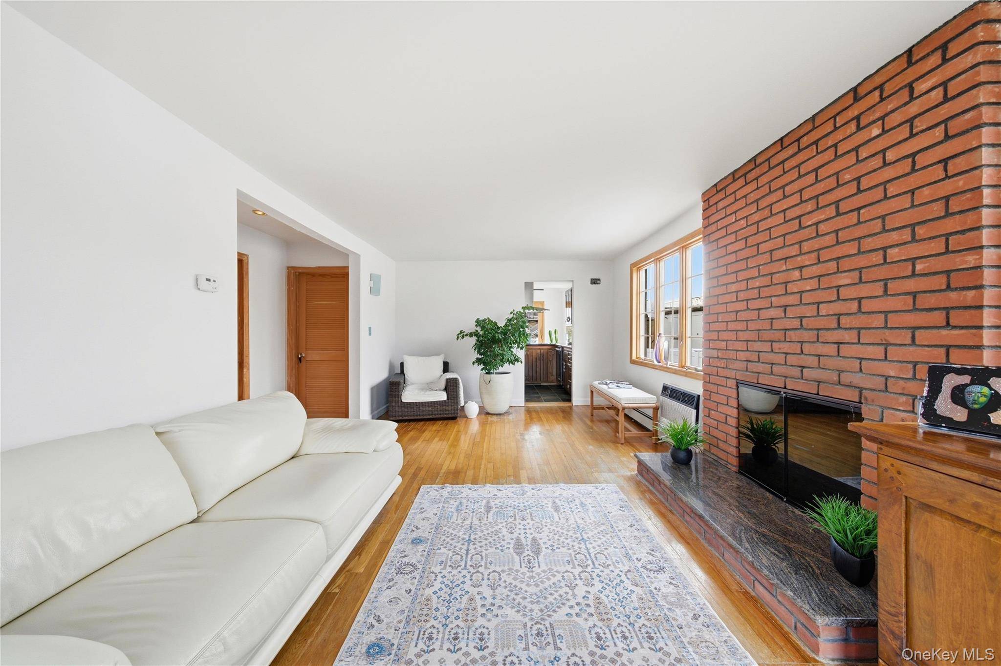 Bellmore, NY 11710,107 1st PL