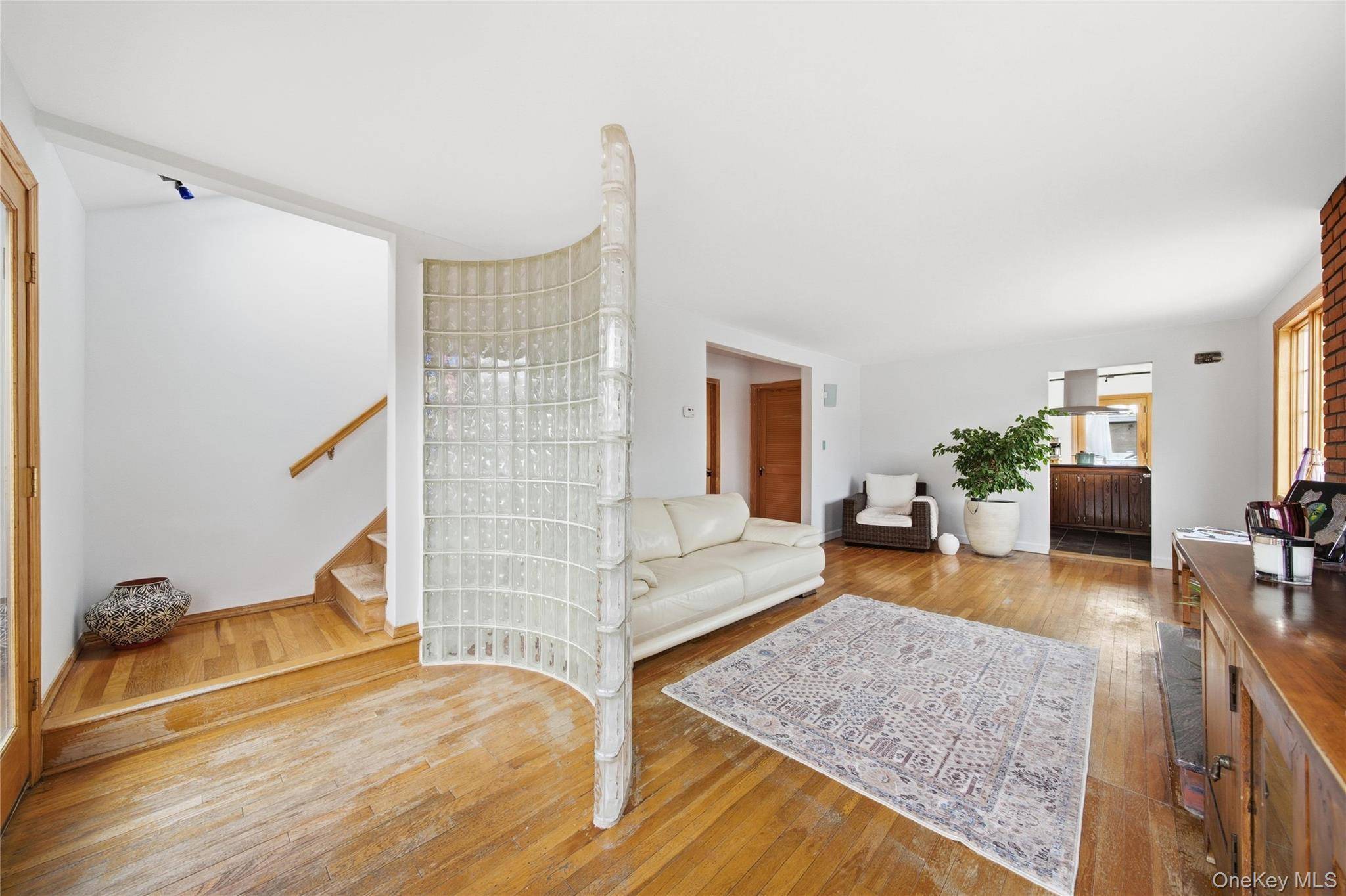 Bellmore, NY 11710,107 1st PL