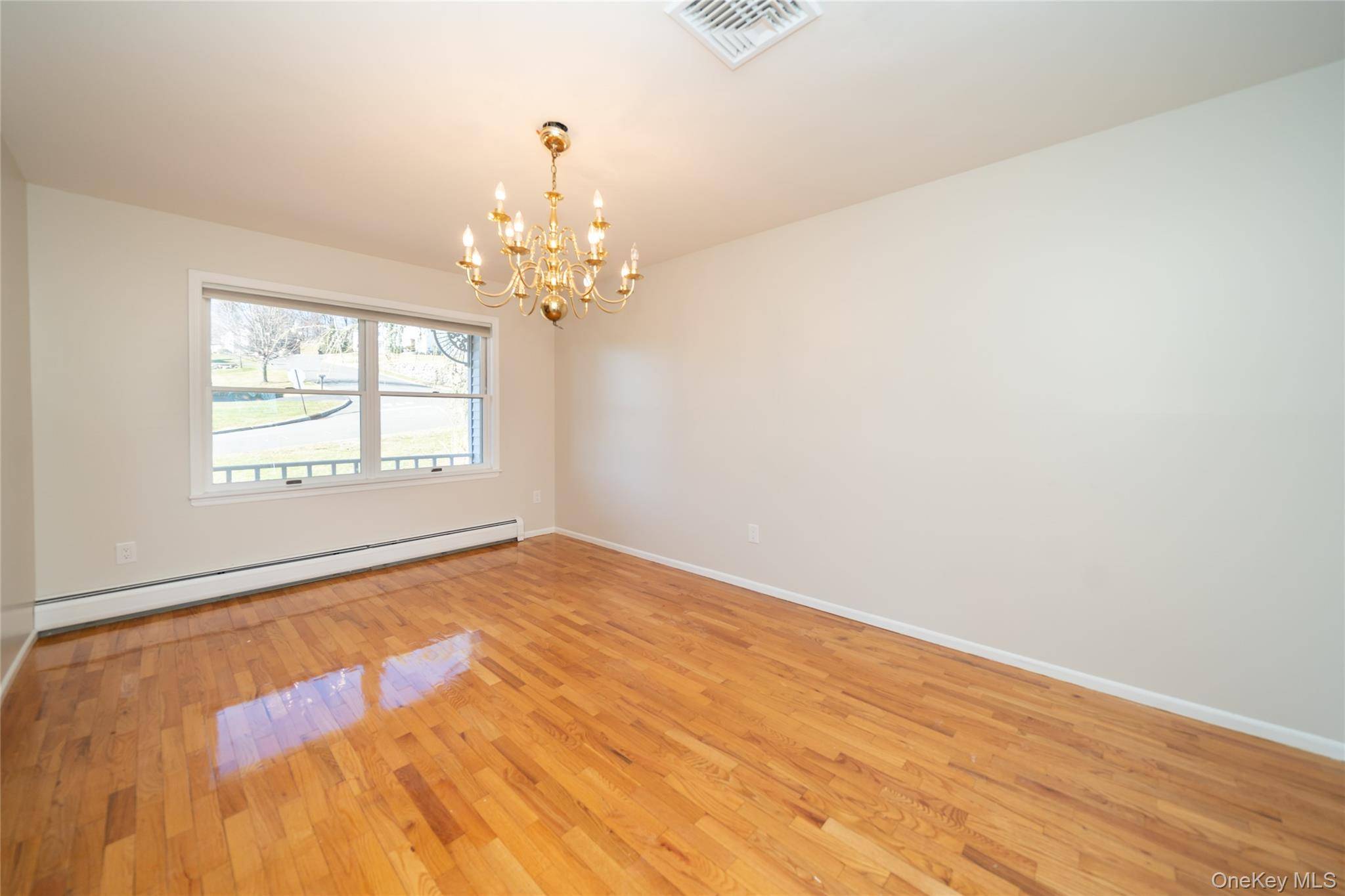 Stony Point, NY 10980,62 Walter DR