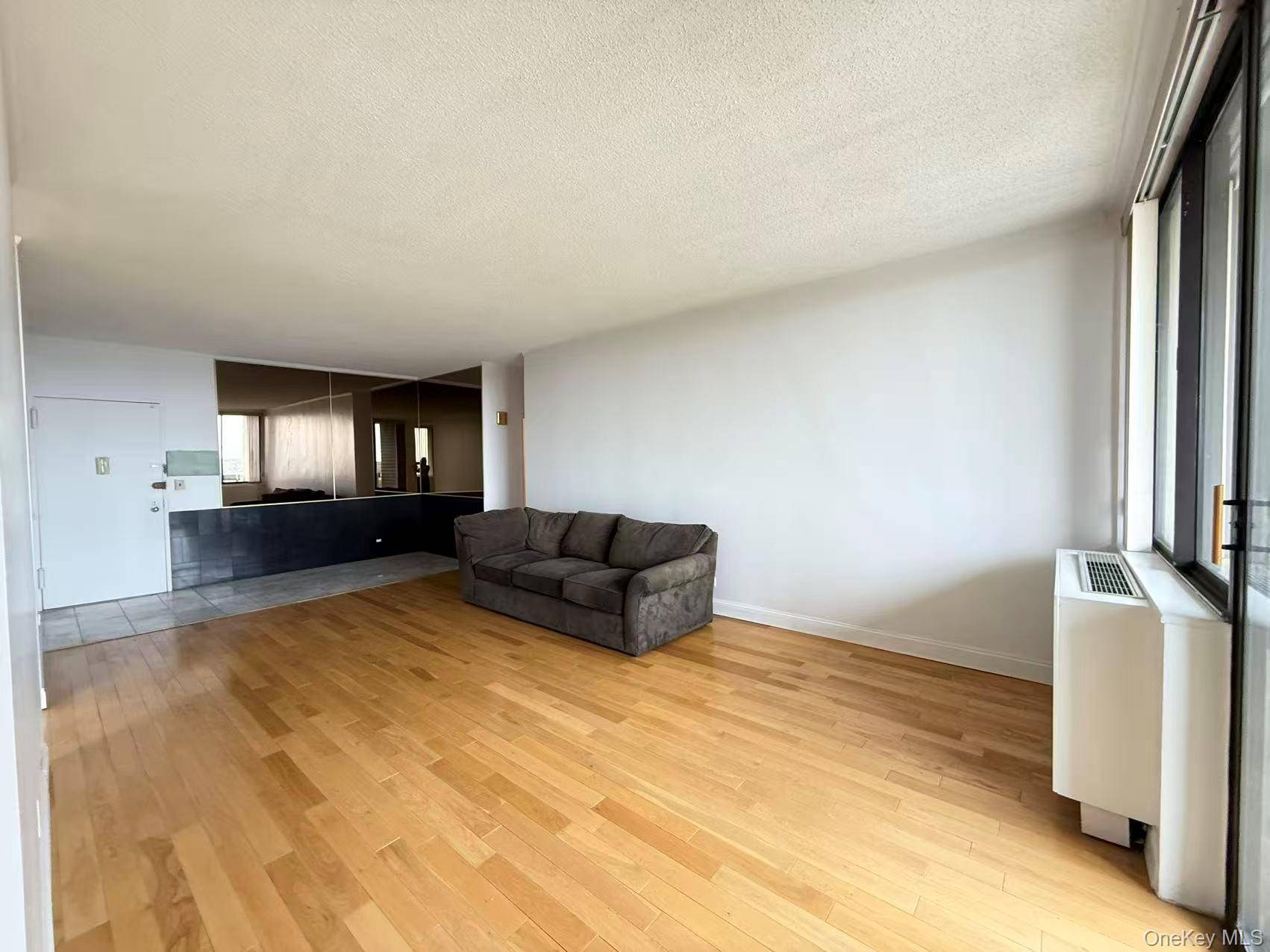 Bayside, NY 11360,2 Bay Club DR #PHJ