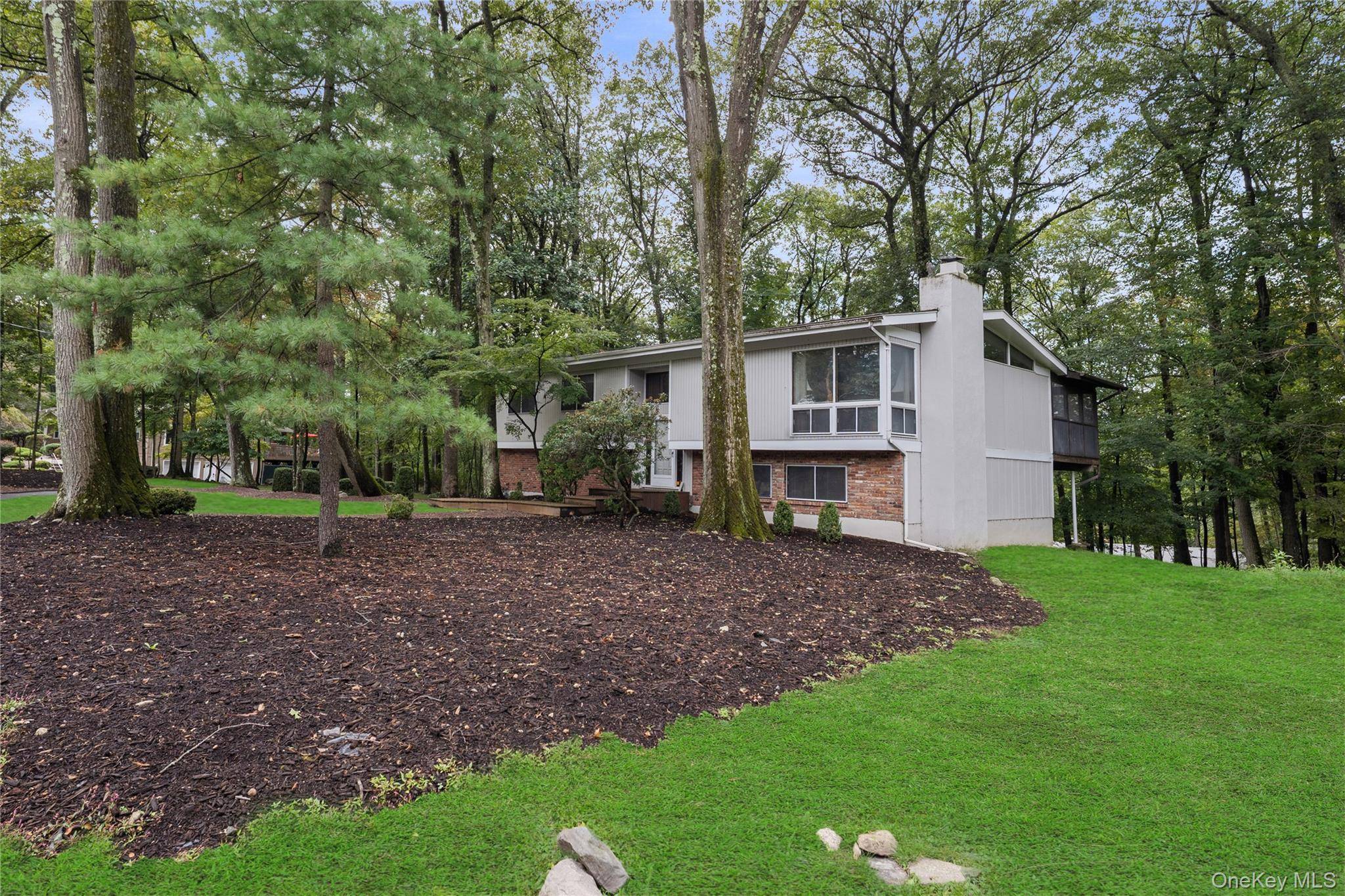 Pomona, NY 10901,17 Sherwood Ridge RD