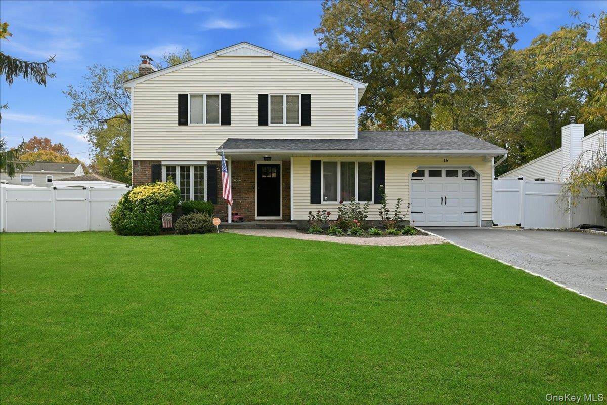 Kings Park, NY 11754,16 Country Lane DR