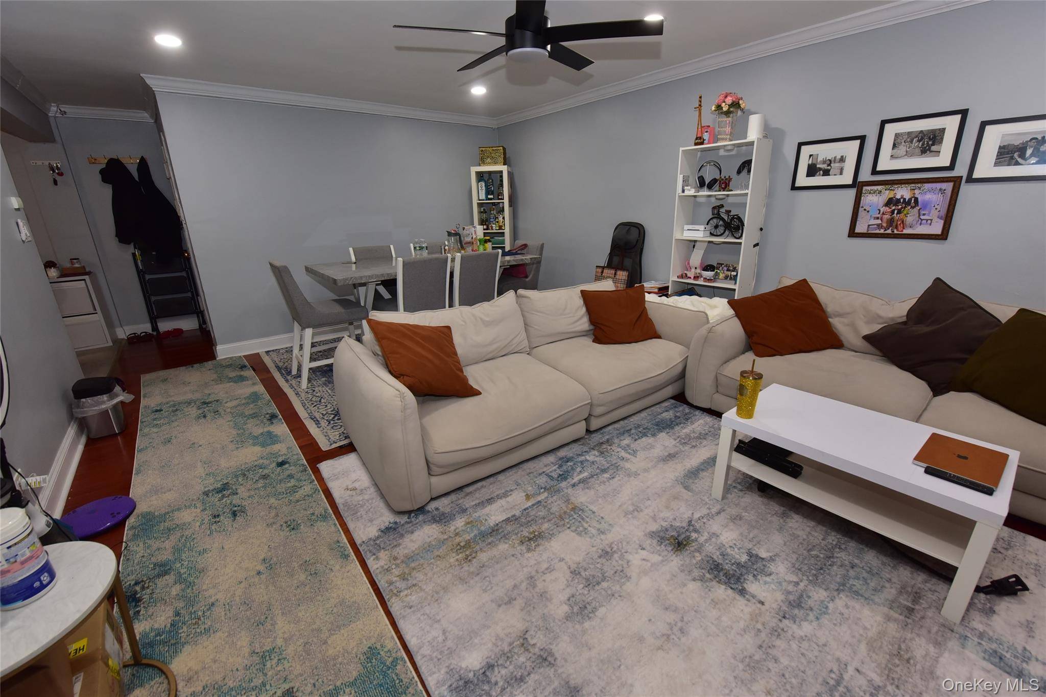 Hollis, NY 11423,87-50 204 ST #B74