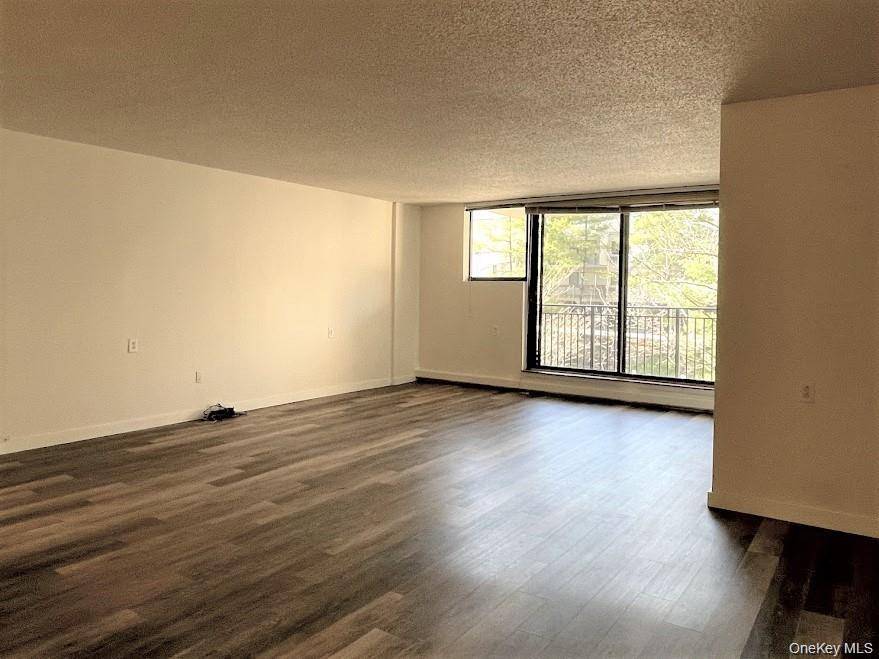 White Plains, NY 10601,25 Rockledge AVE #301