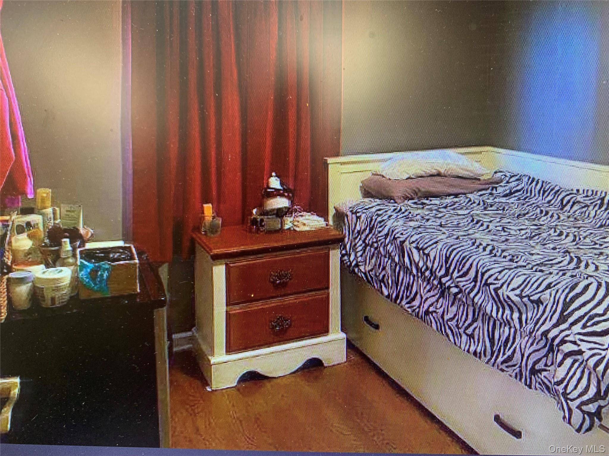 Freeport, NY 11520,54 Robert ST