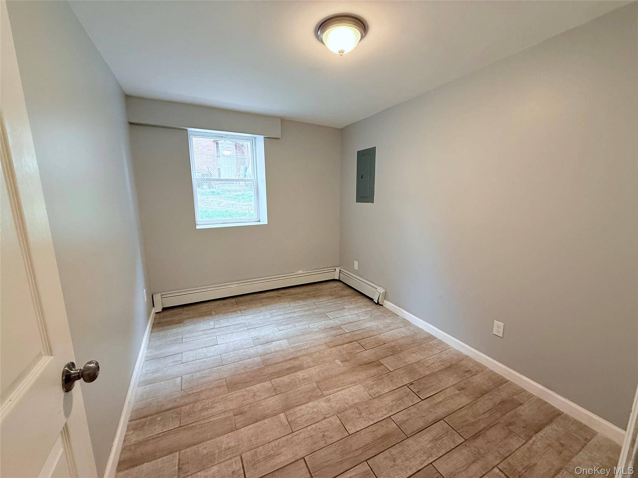 Newburgh, NY 12550,14 Dubois ST