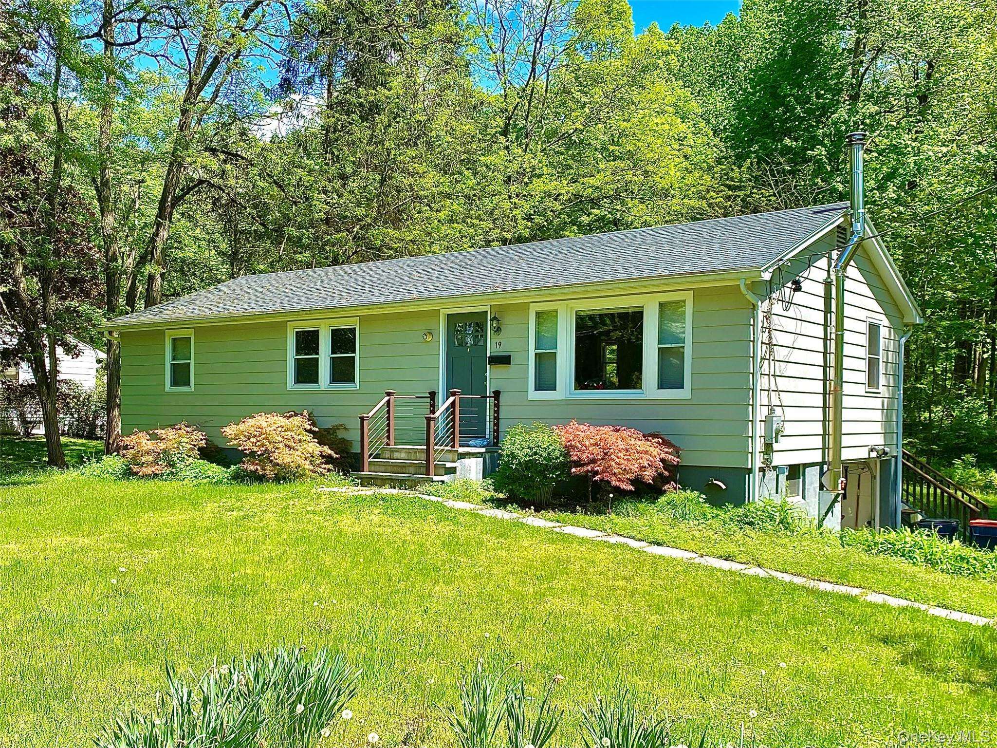 Rhinebeck, NY 12572,19 Crosmour RD