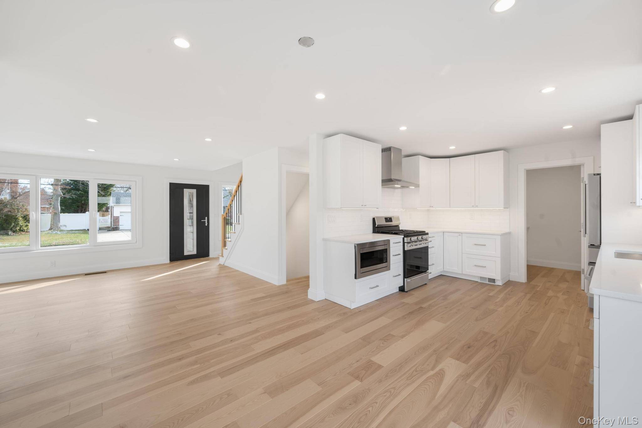 East Northport, NY 11731,100 Elberta DR