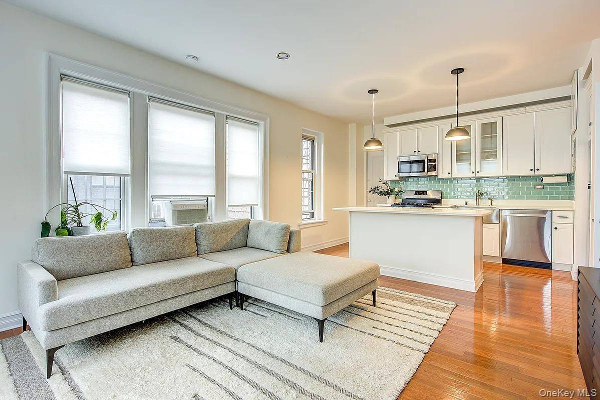 Forest Hills, NY 11375,6 Burns ST #43