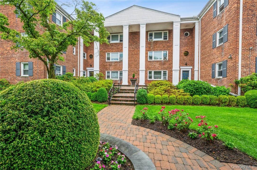 Larchmont, NY 10538,1833 Palmer AVE #2F