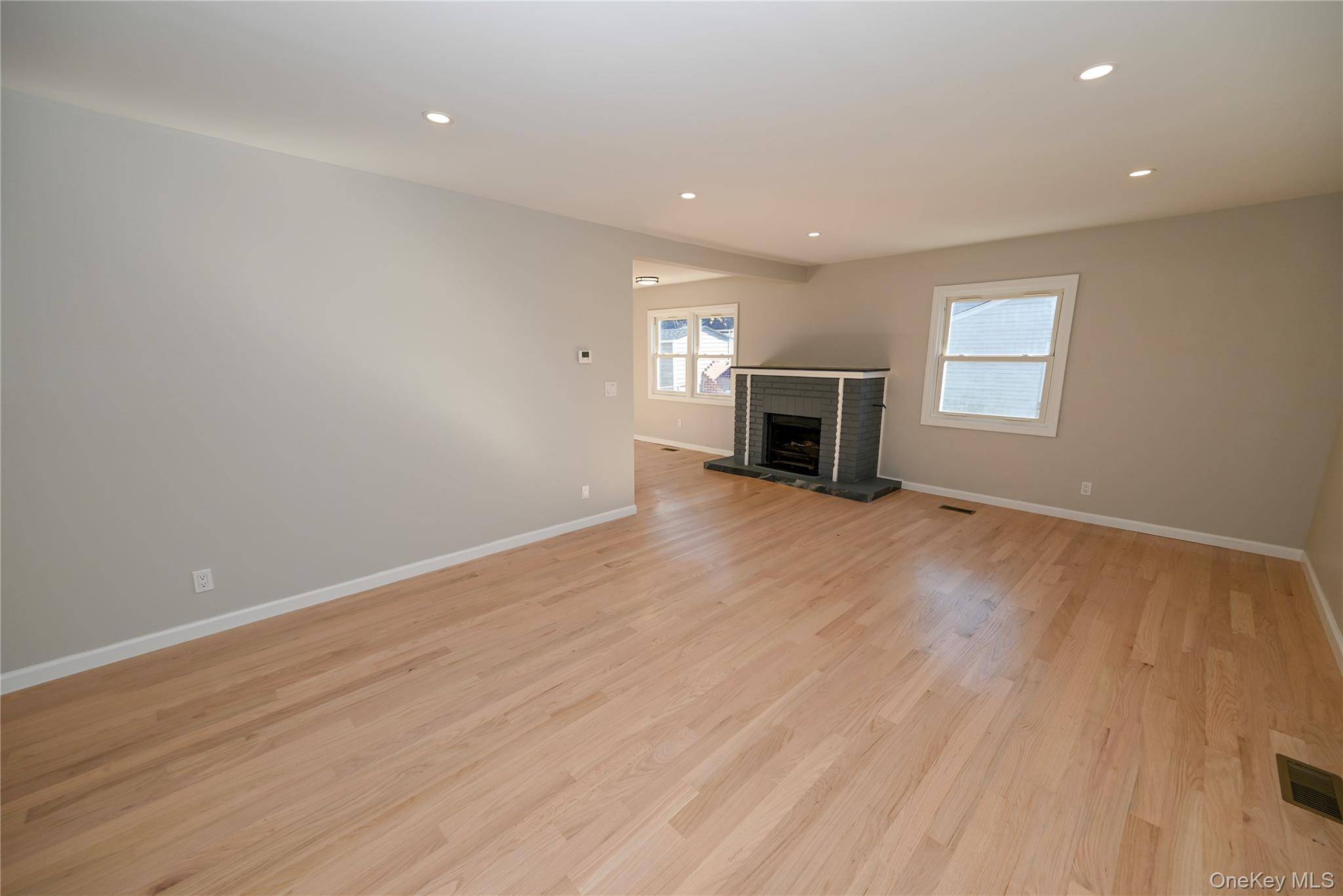 Roosevelt, NY 11575,124 Willett PL