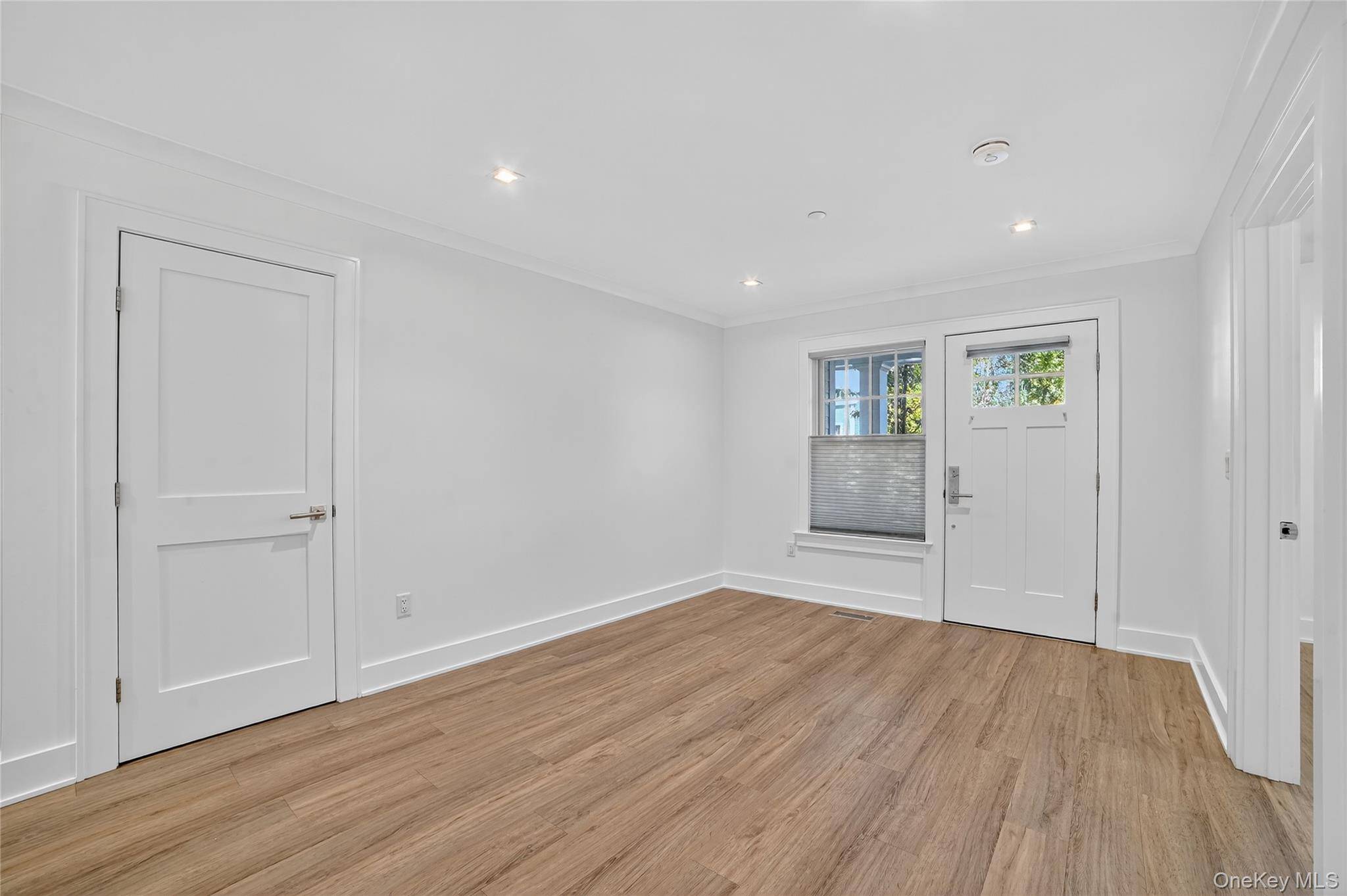 Armonk, NY 10504,470 Main ST #12