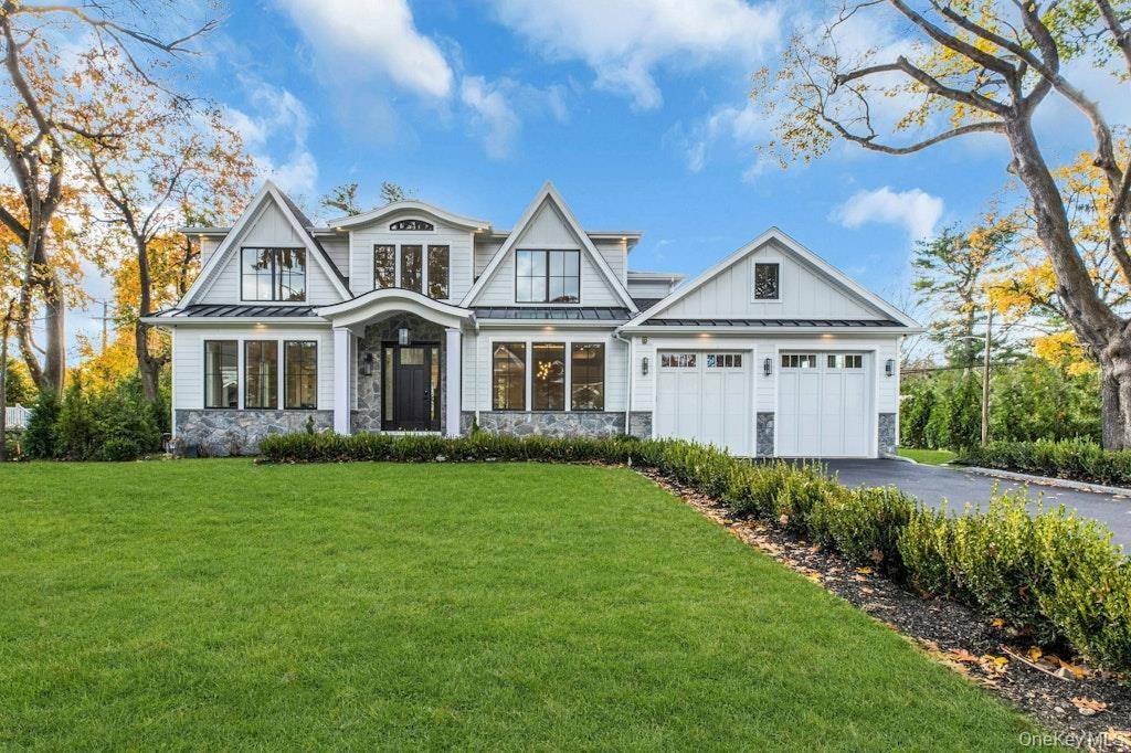 East Hills, NY 11577,150 Milburn LN