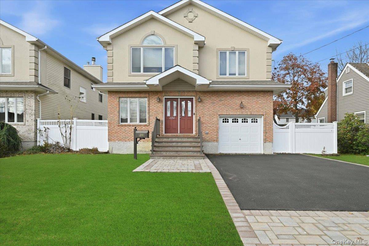 Wantagh, NY 11793,2202 Beech ST