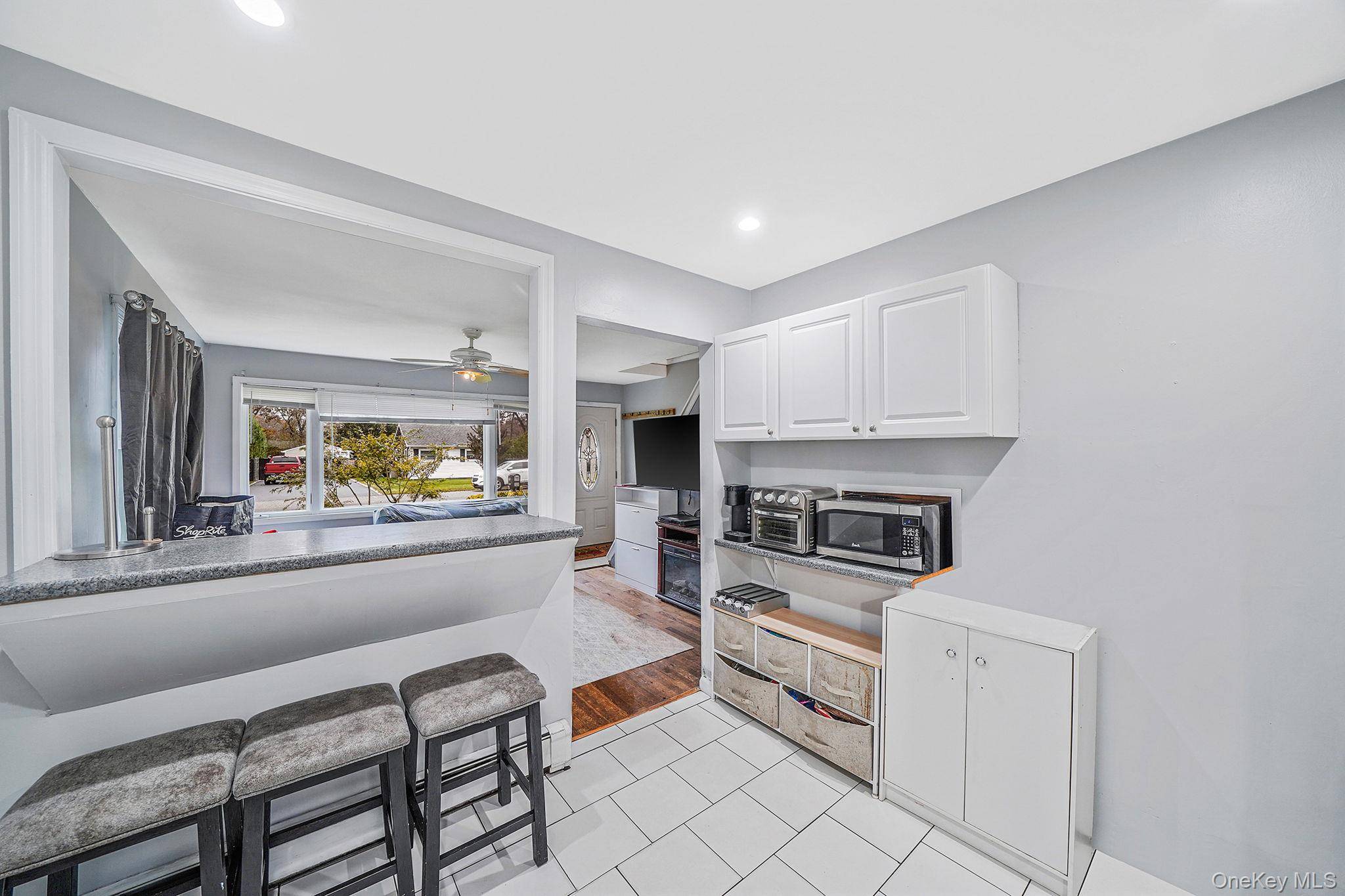 Shirley, NY 11967,302 Auborn AVE