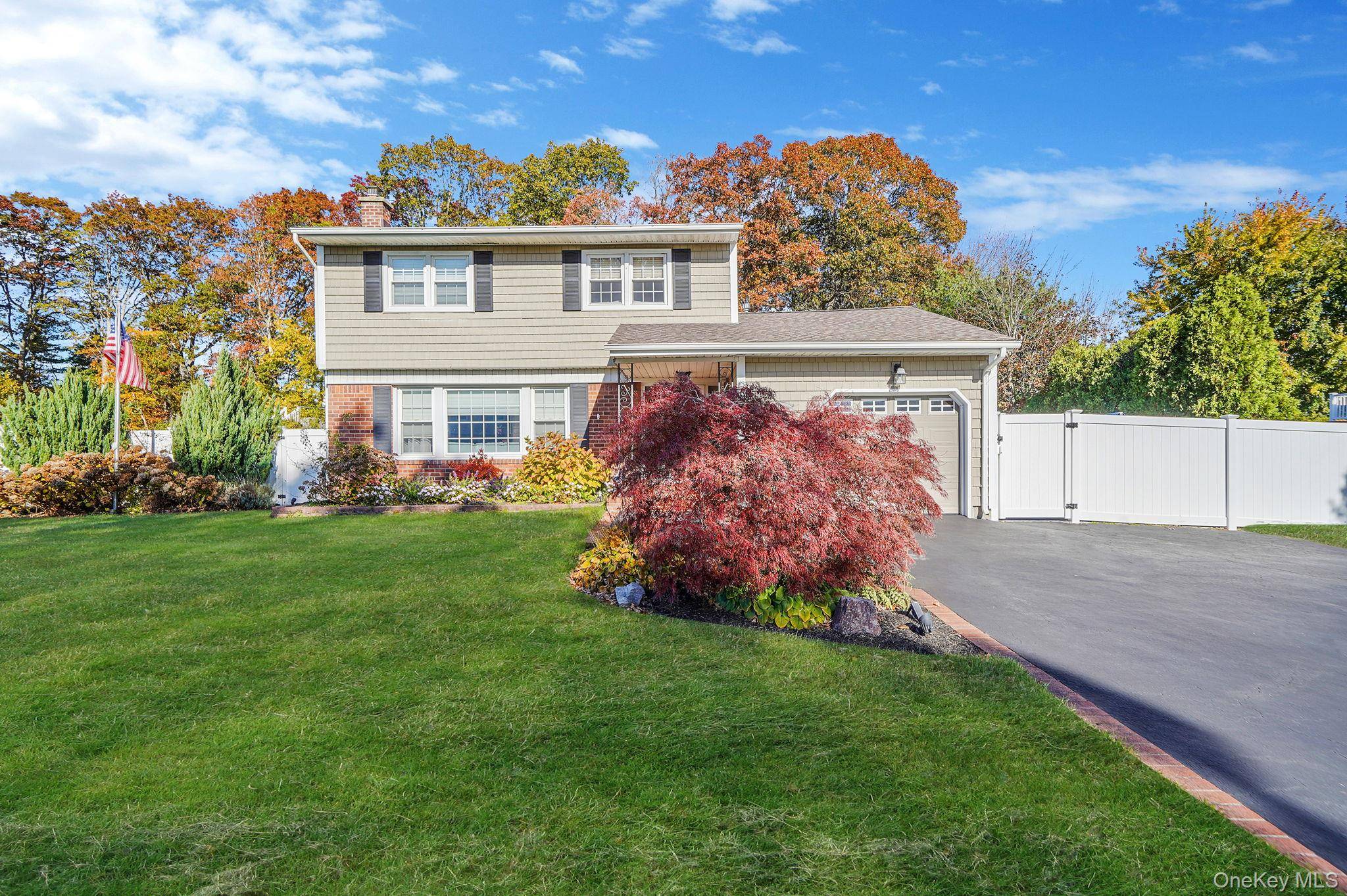 Hauppauge, NY 11788,11 Joyce DR