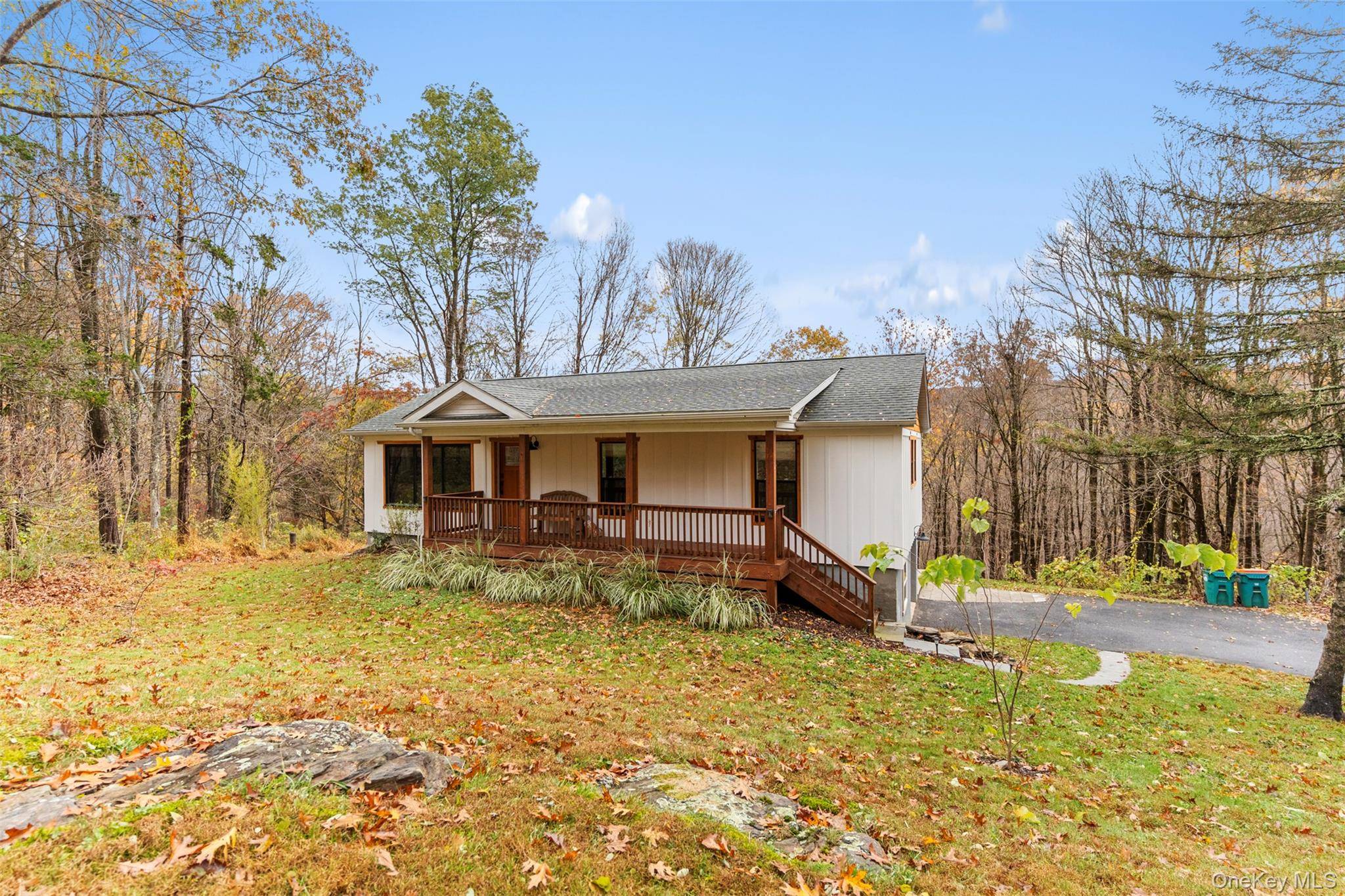 Poughquag, NY 12570,104 Susan DR