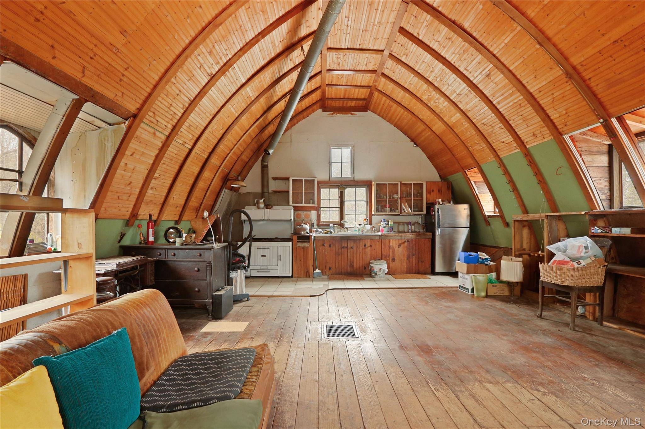 Saugerties, NY 12477,424 High Falls RD