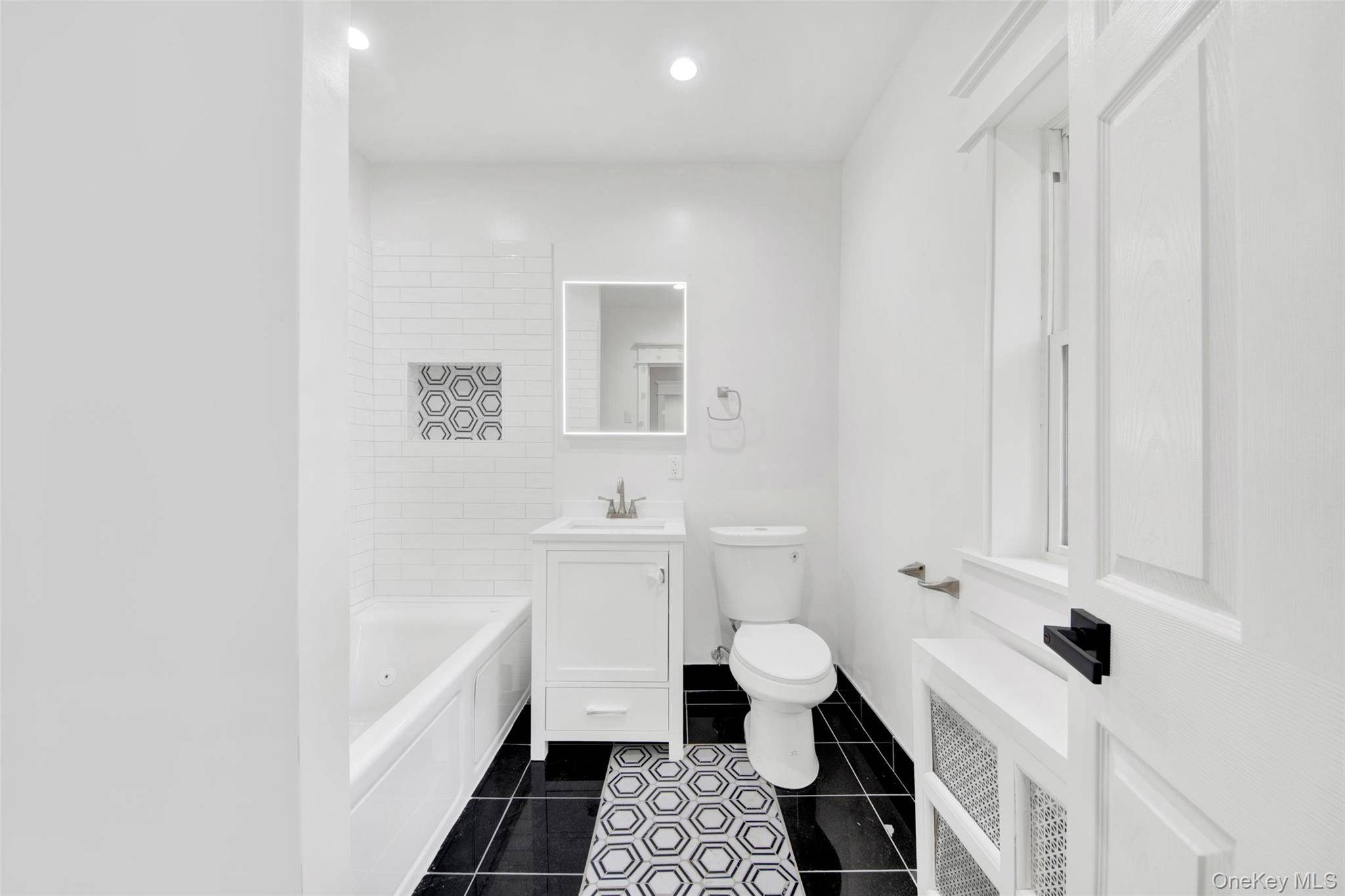 Mount Vernon, NY 10552,170 Lawrence ST