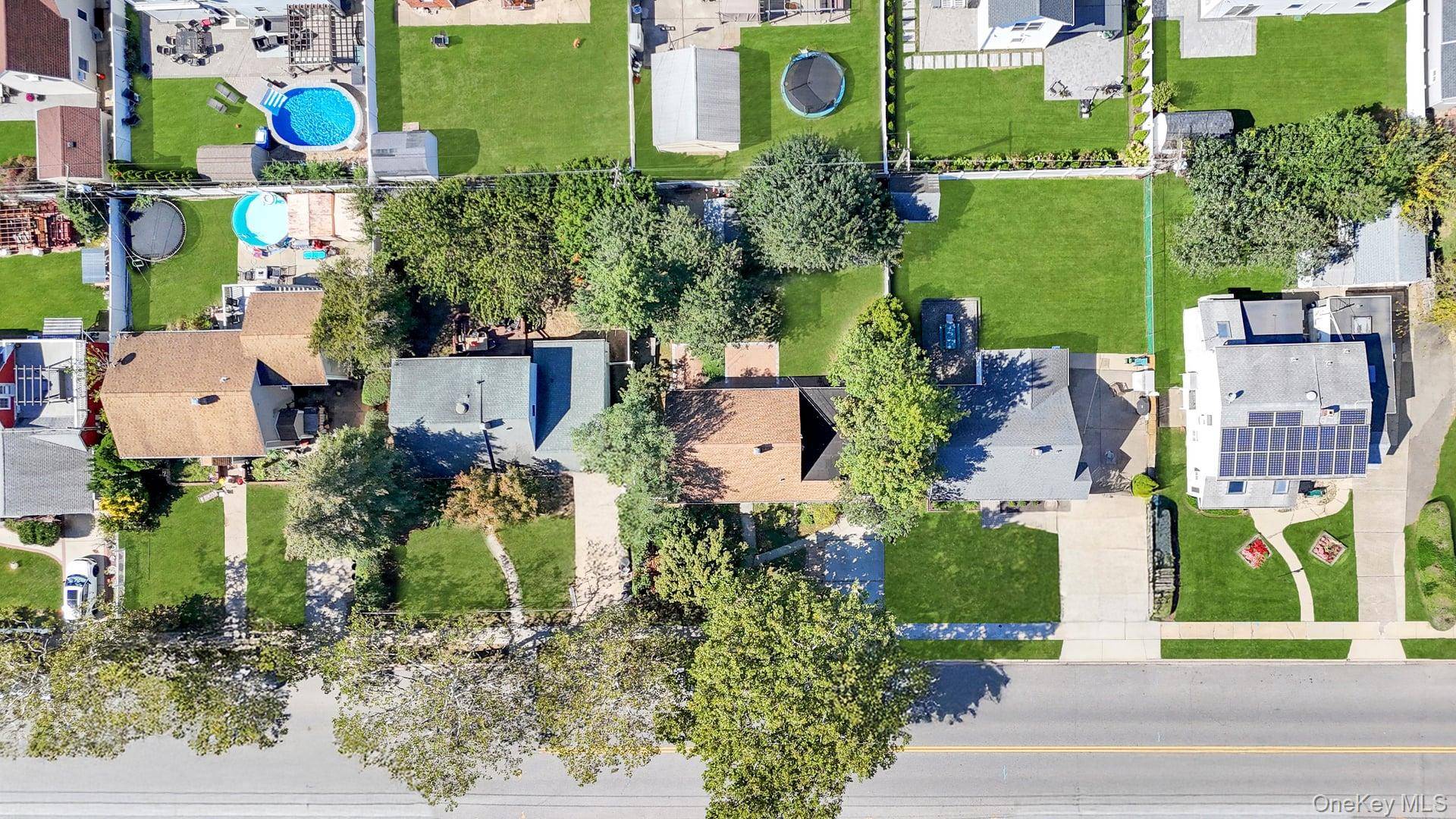 Levittown, NY 11756,81 Division AVE