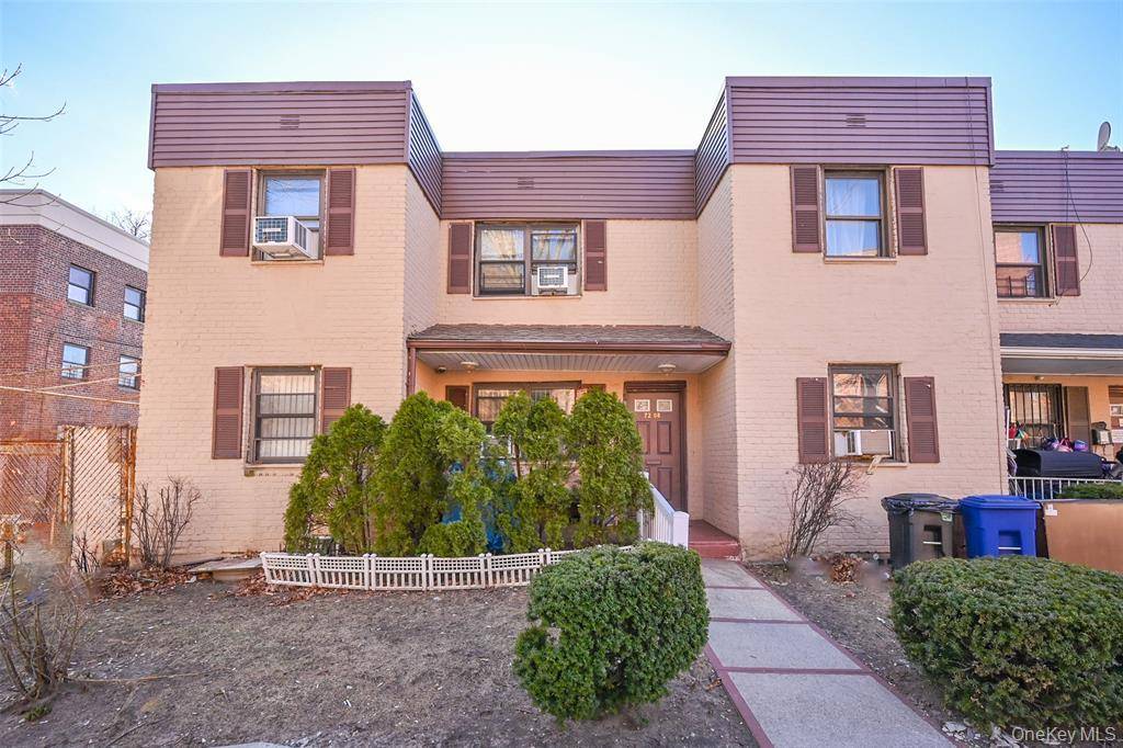 Kew Garden Hills, NY 11367,72-08 150th ST #199A