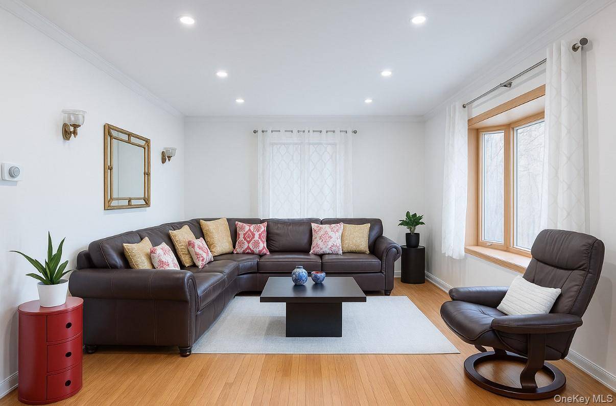 Cambria Heights, NY 11411,217-24 121 AVE