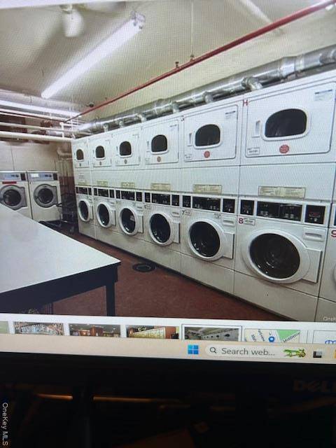 Bronx, NY 10461,3121 Middletown RD