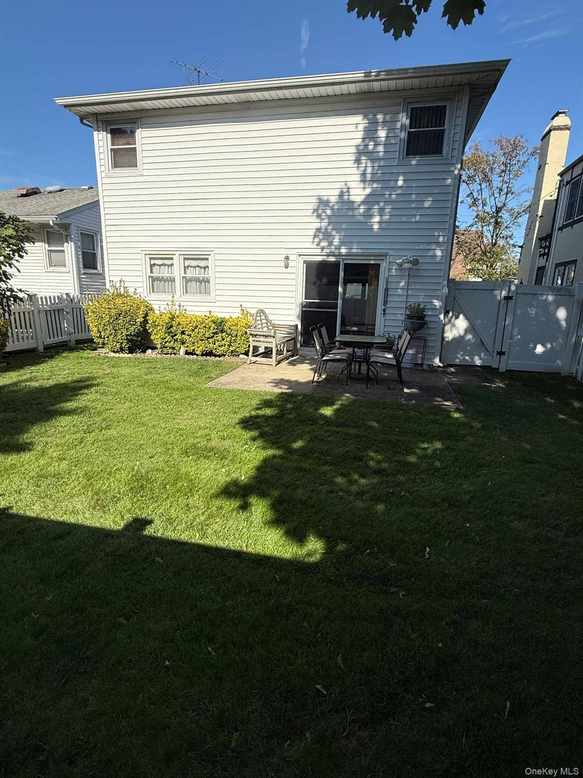 West Hempstead, NY 11552,218 Colony Colony ST
