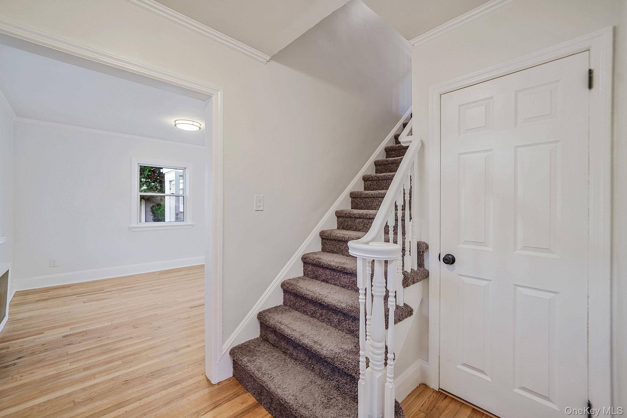 Freeport, NY 11520,25 Oxford DR