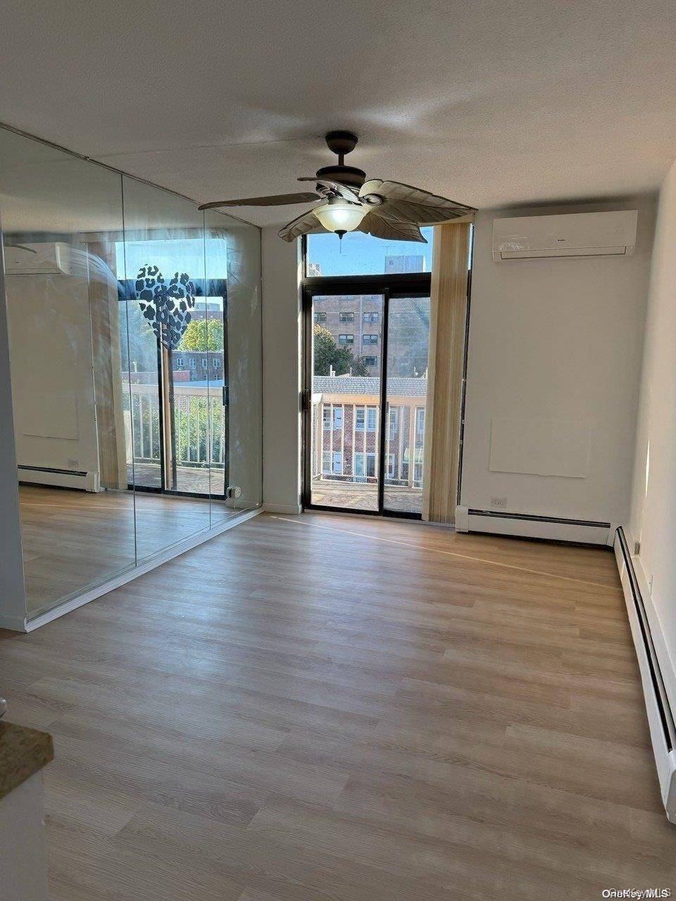 Flushing, NY 11354,144-63 37th AVE #4B